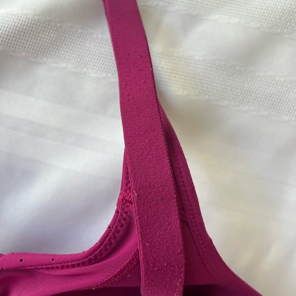 Lululemon | Run Times High Support Bra | Size 34C - Picture 12 of 12
